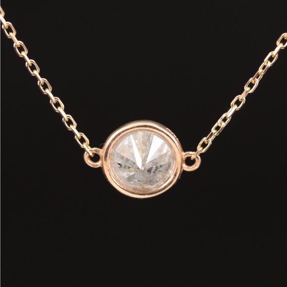 π 18 Karat Diamond single station necklace π - Picture 6 of 10
